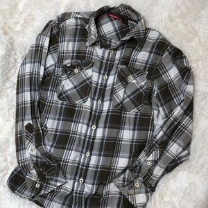 Distressed Unionbay Button down Plaid sz M